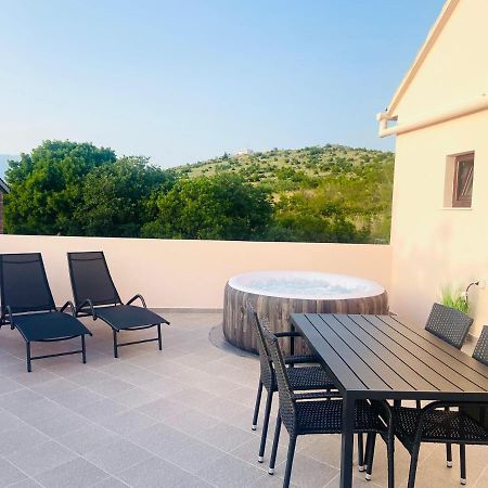 Apartman Nina Posedarje Esterno foto