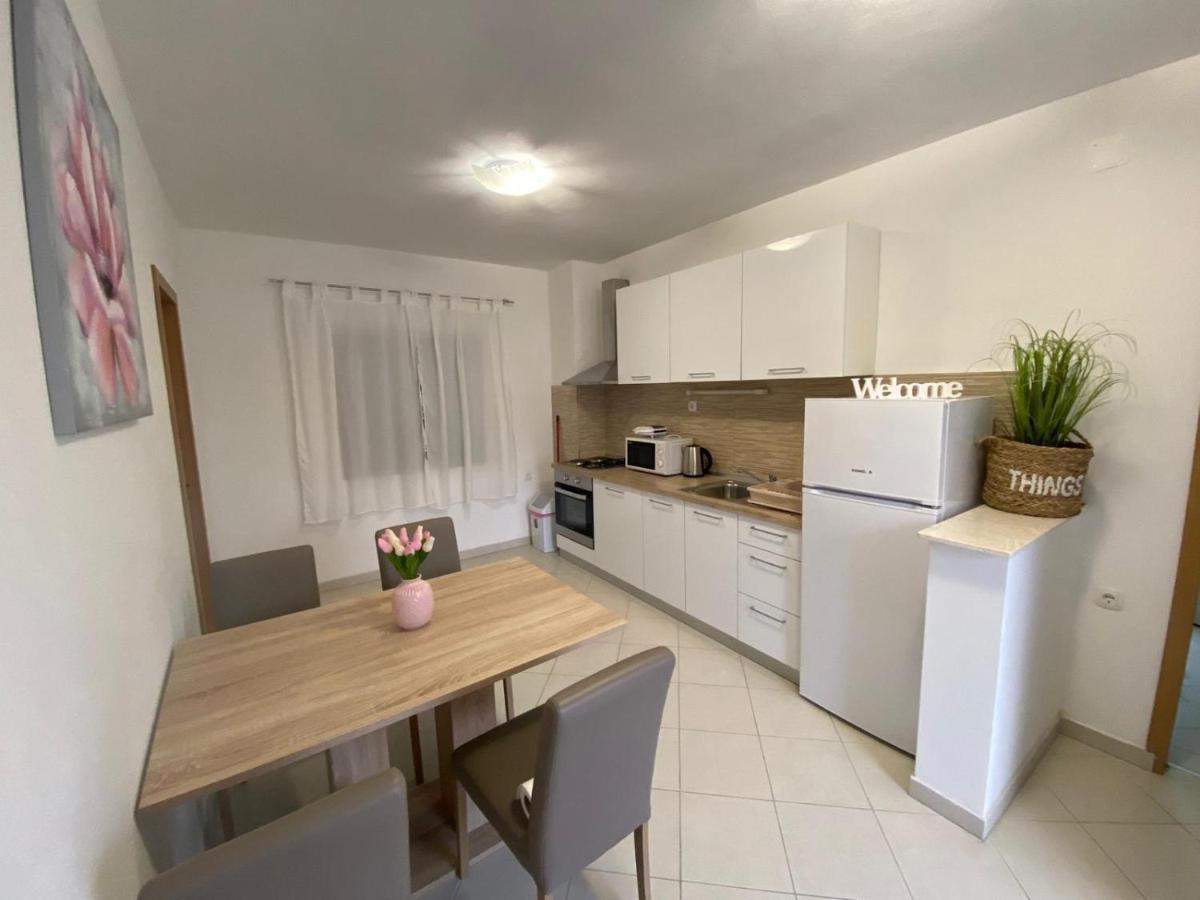 Apartman Nina Posedarje Esterno foto