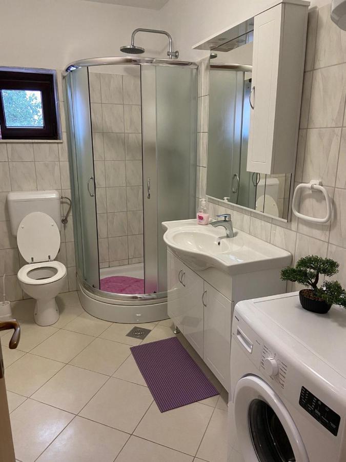 Appartamento Apartman Nina Posedarje Esterno foto