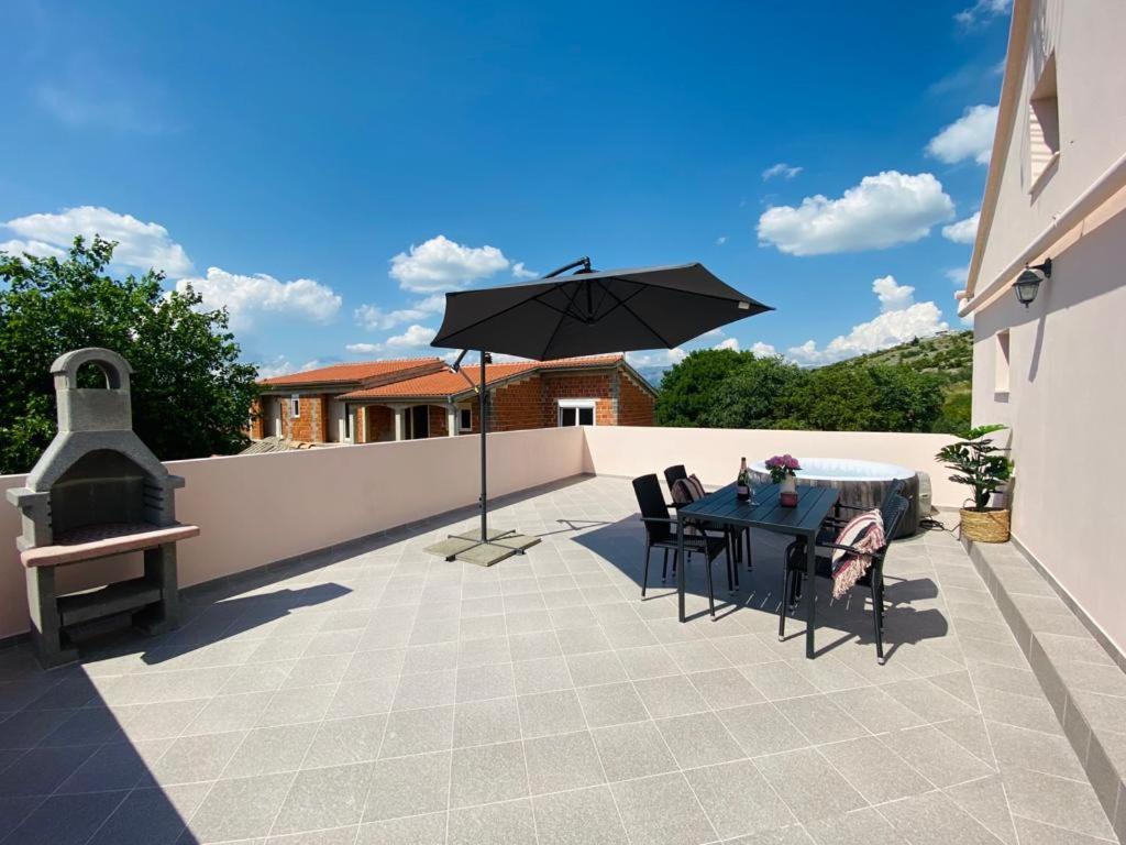 Apartman Nina Posedarje Esterno foto