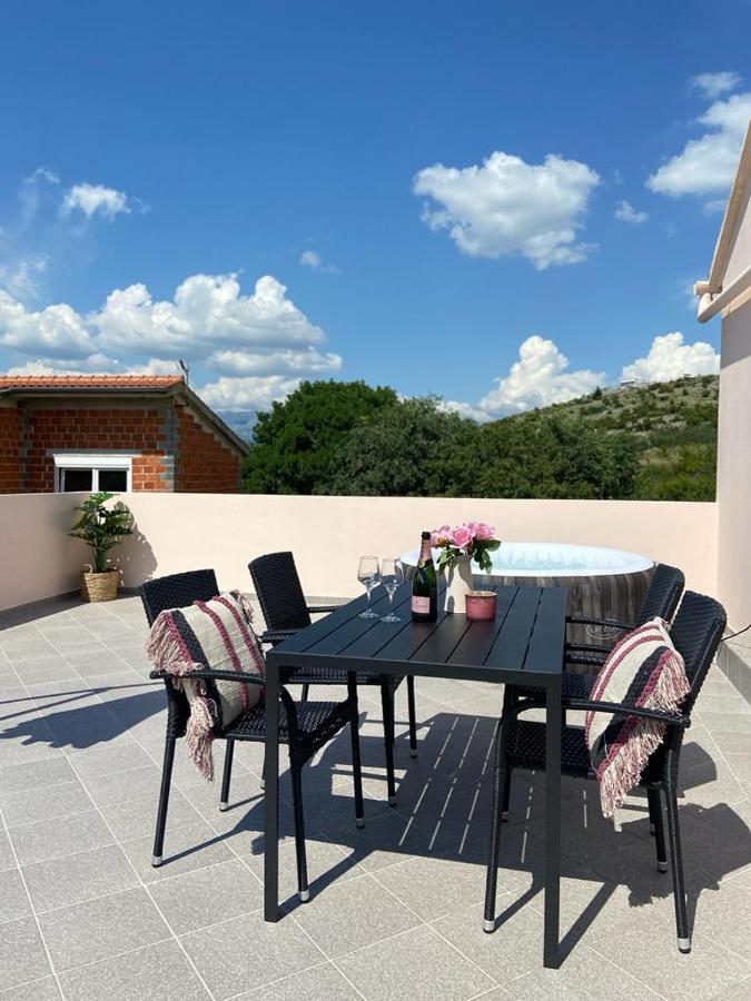 Apartman Nina Posedarje Esterno foto