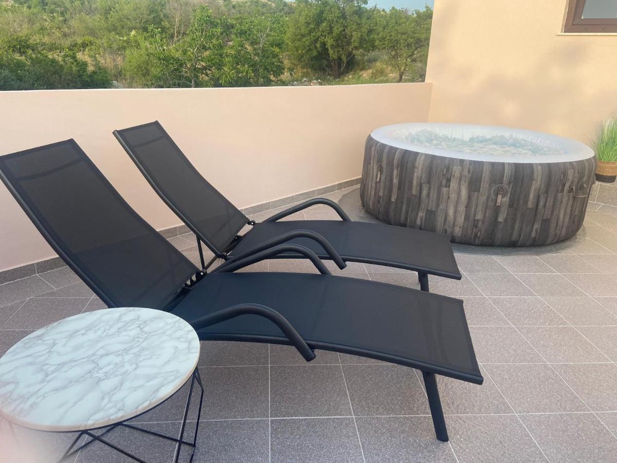 Apartman Nina Posedarje Esterno foto